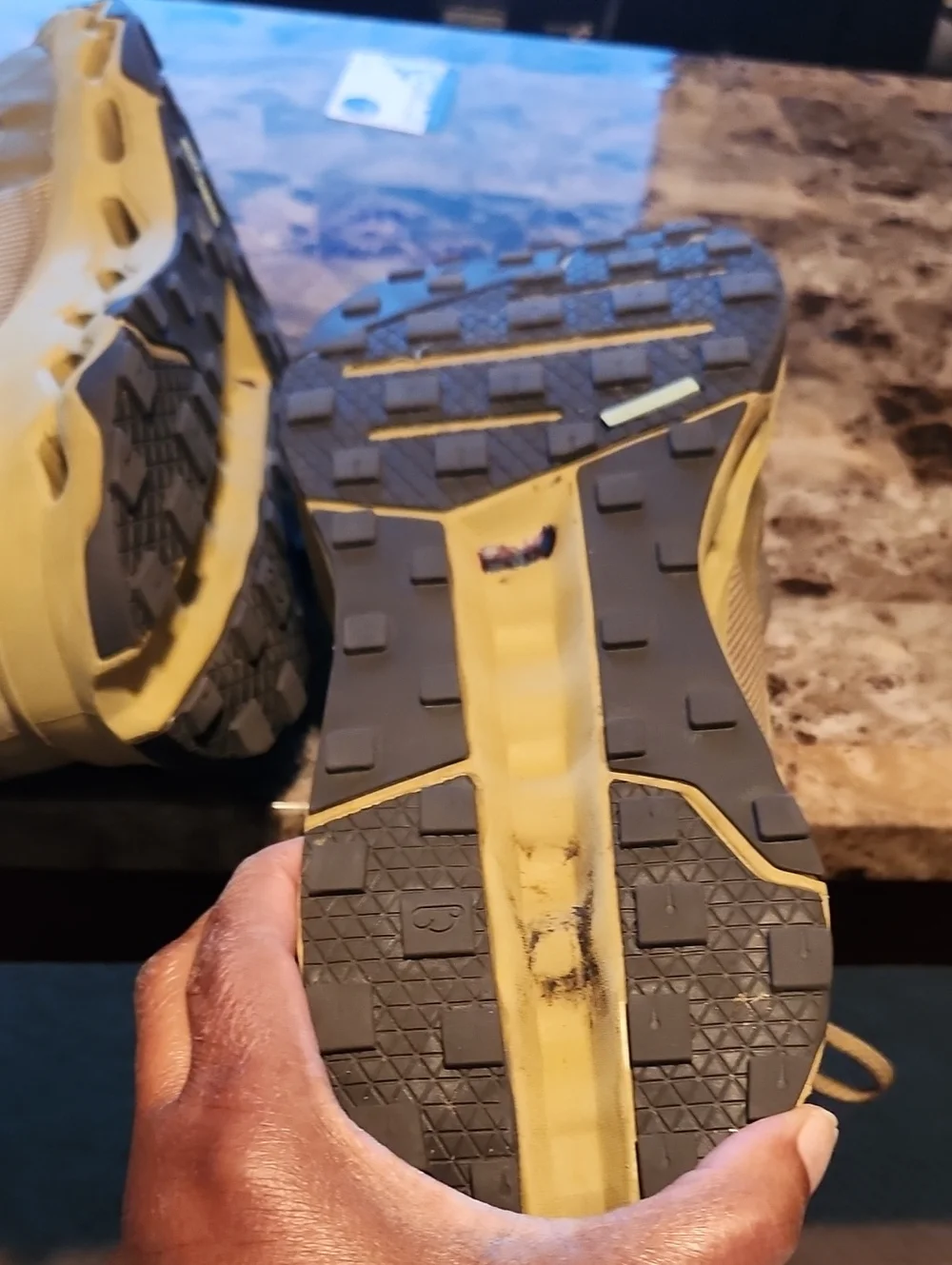 On Running CLOUDHORIZON Mens Shoes